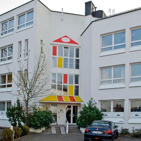 Hostel Nanina Gröbenzell Exterior foto