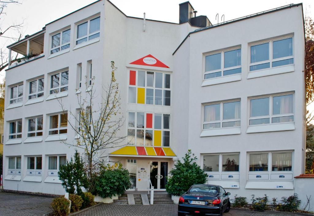 Hostel Nanina Gröbenzell Exterior foto